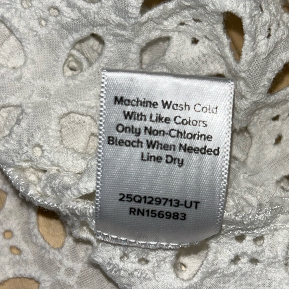 Evereve Women’s Willow Cutwork White Eyelet 100% Cotton Shirt Size Small - Picture 13 of 15